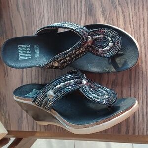 Donna Trend Black sequin and beaded wedge sandals, cork accents size 7. New